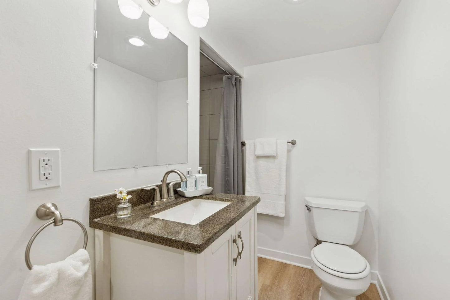 5717 Lake Street, Saint Louis Park, MN 55416