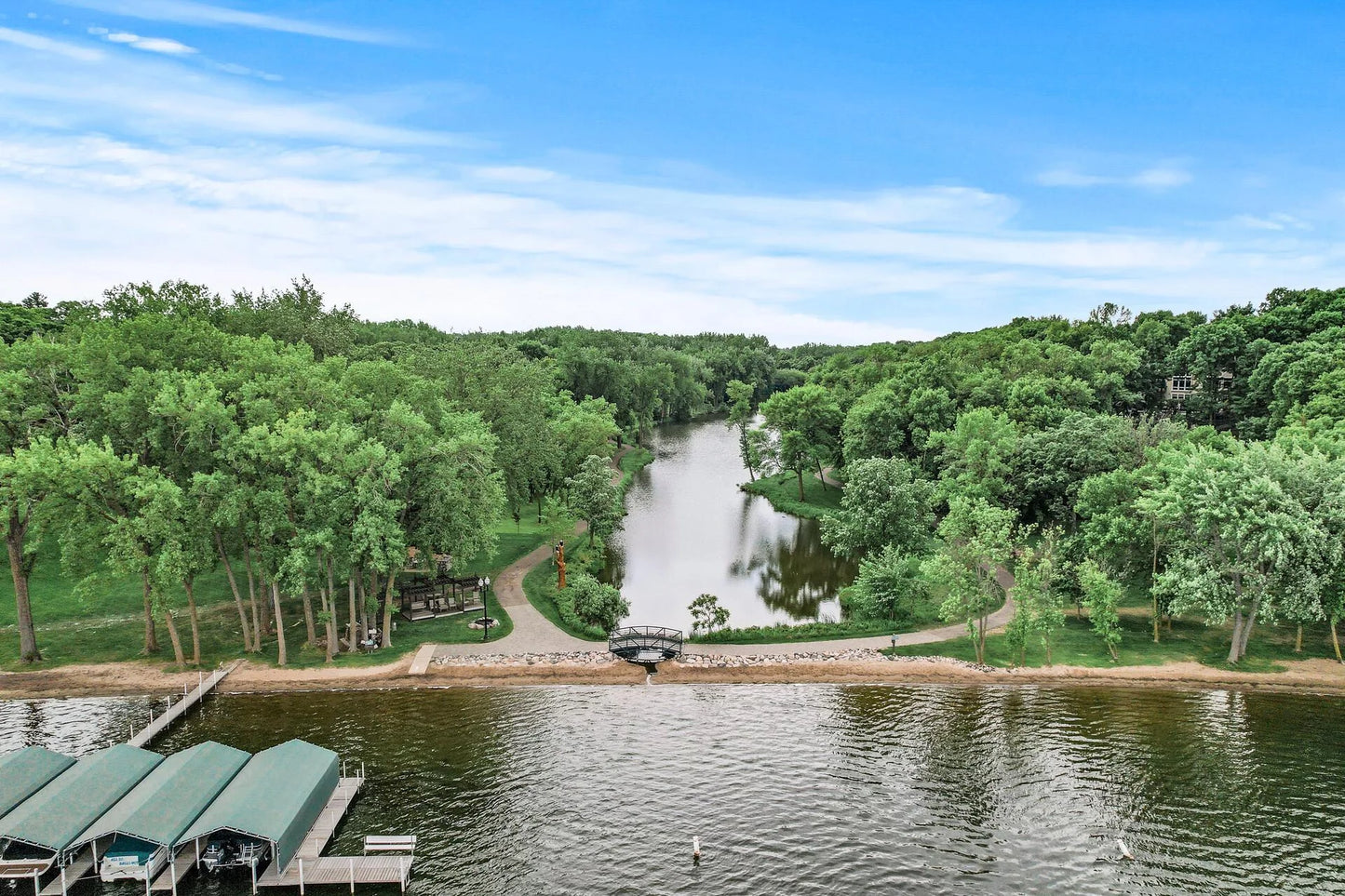 4325 Trillium Lane, Minnetrista, MN 55364