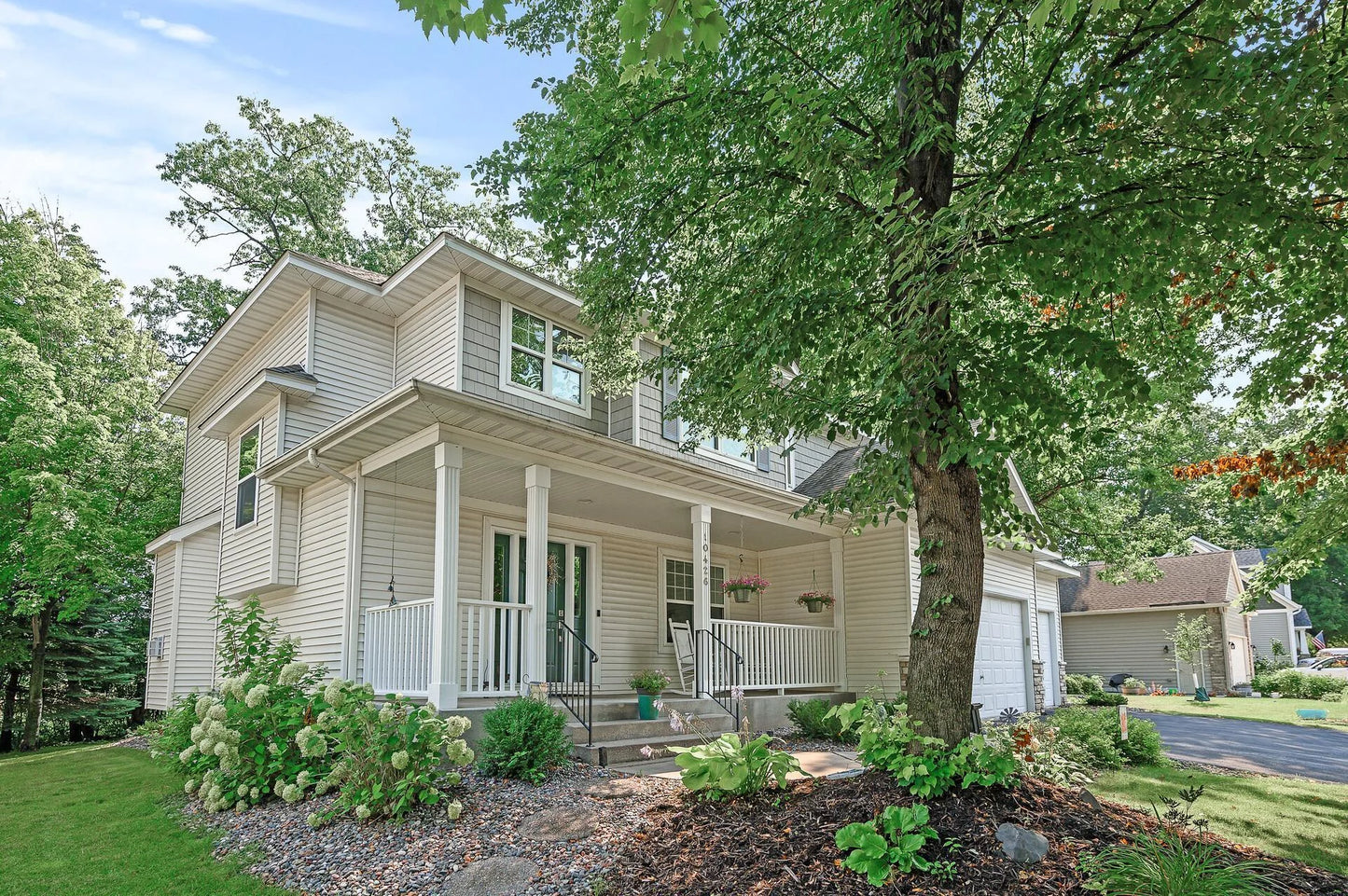 10426 Hidden Oaks Lane, Champlin, MN 55316