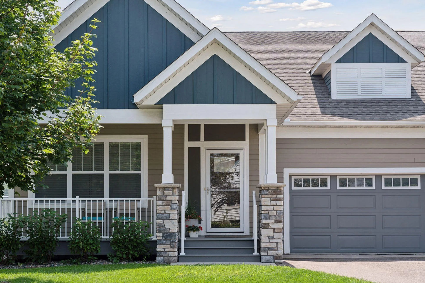630 Lovell Avenue, Roseville, MN 55113