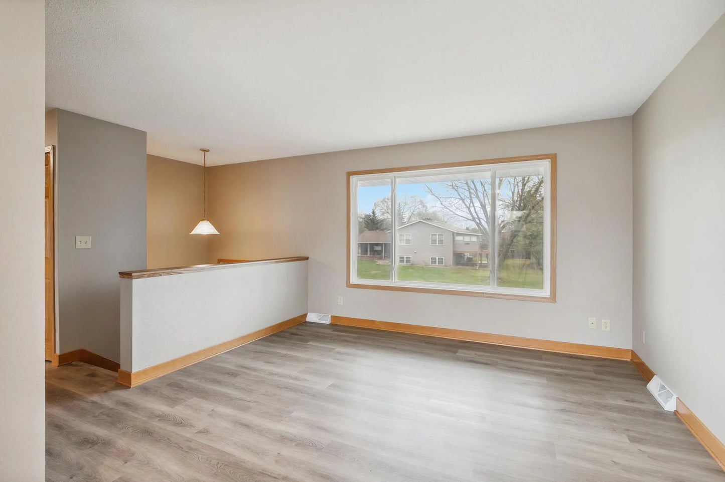 1100 Honeysuckle Lane, Hastings, MN 55033