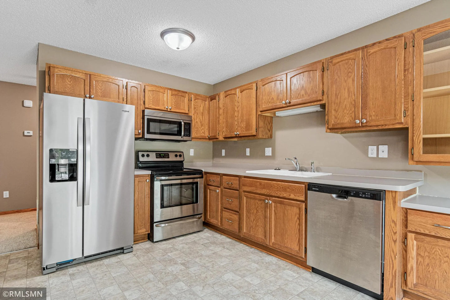 4923 Grenwich Place, Oakdale, MN 55128