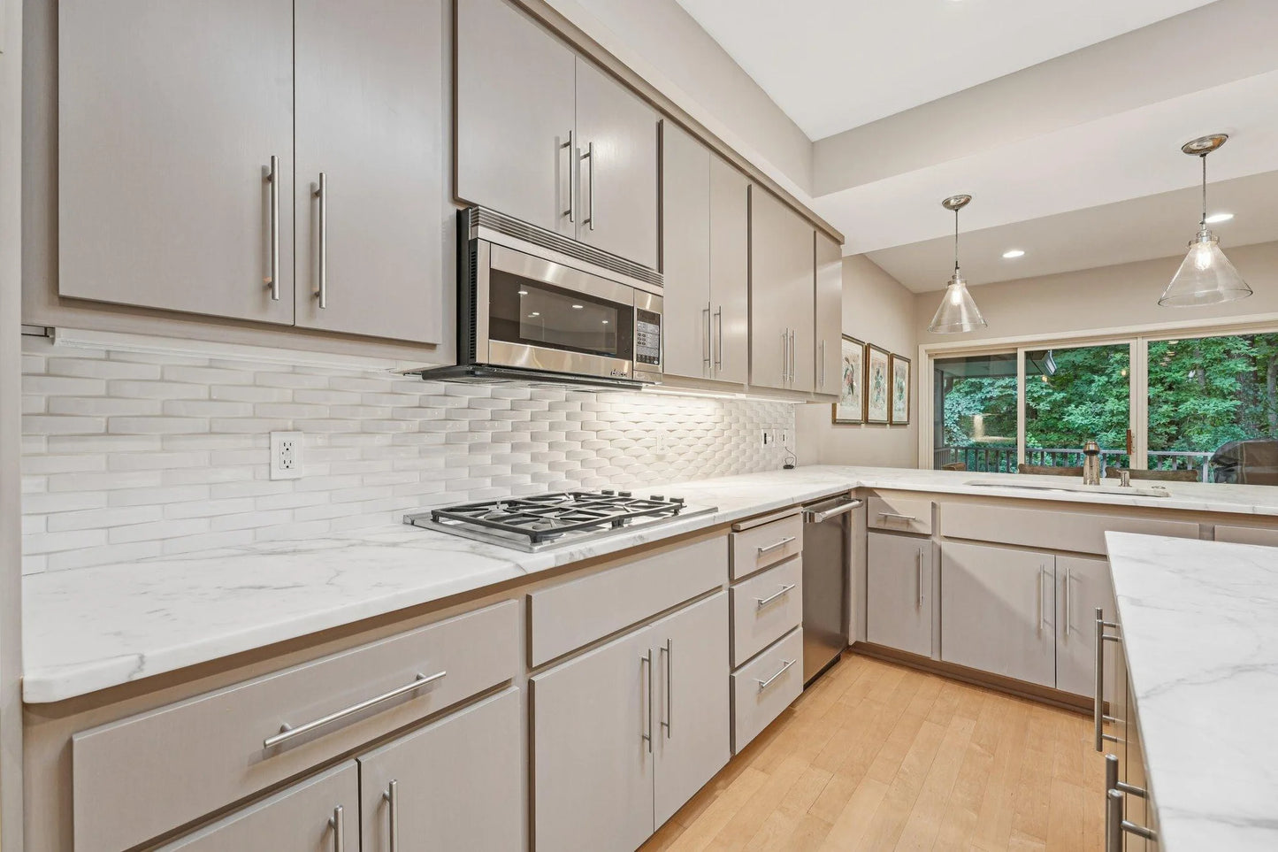 4730 Regents Walk, Shorewood, MN 55331