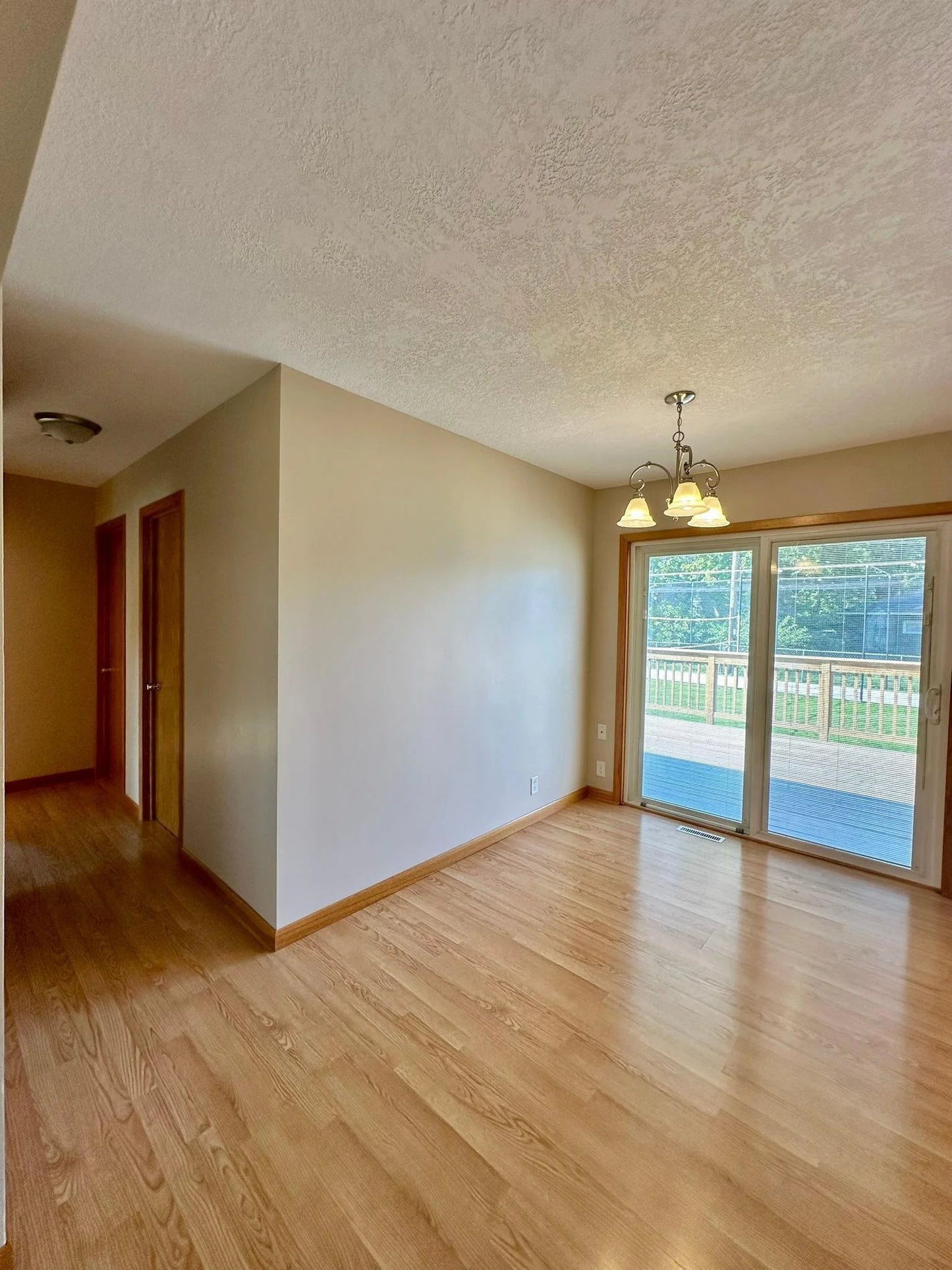 6190 Dell Lane, Woodbury, MN 55125