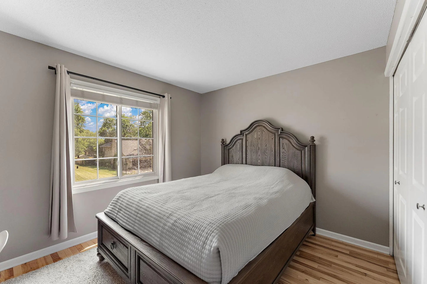 10340 Wyoming Avenue, Bloomington, MN 55438