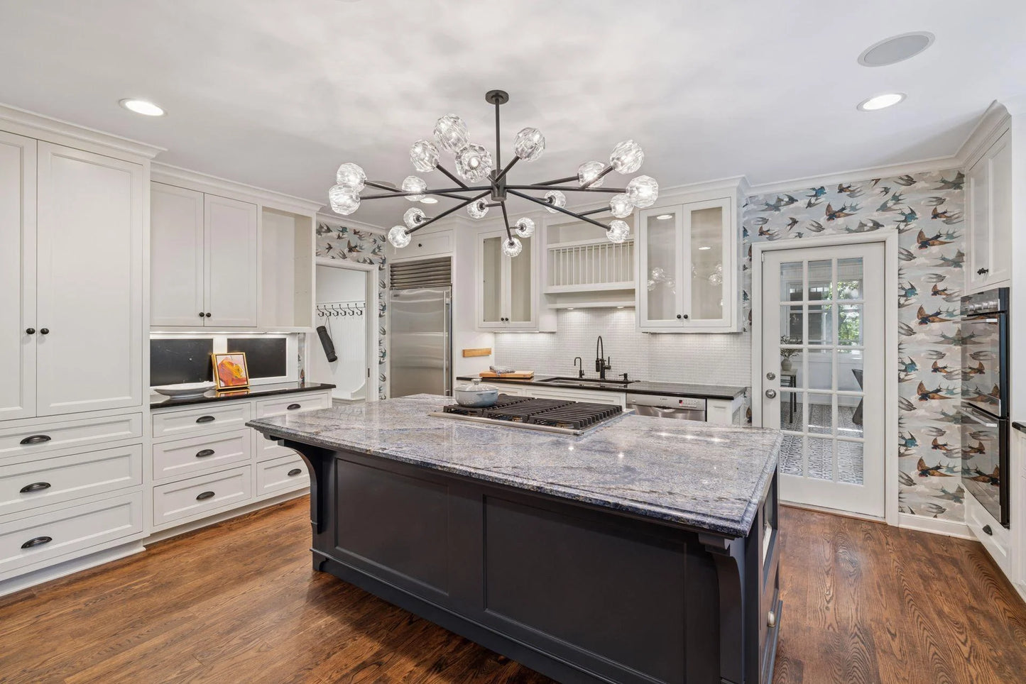 512 Janalyn Circle, Golden Valley, MN 55416
