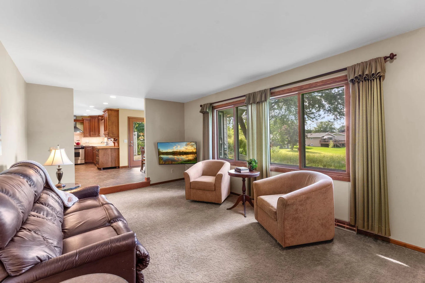 4363 Bramblewood Avenue, Vadnais Heights, MN 55127