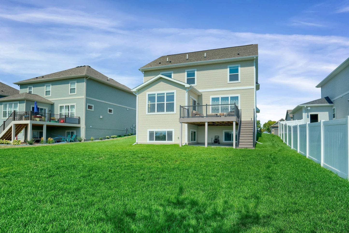1721 Pebblestone Road, Carver, MN 55315