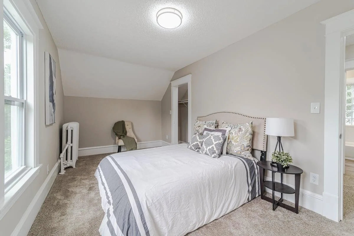 2156 Saint Anthony Avenue, Saint Paul, MN 55104