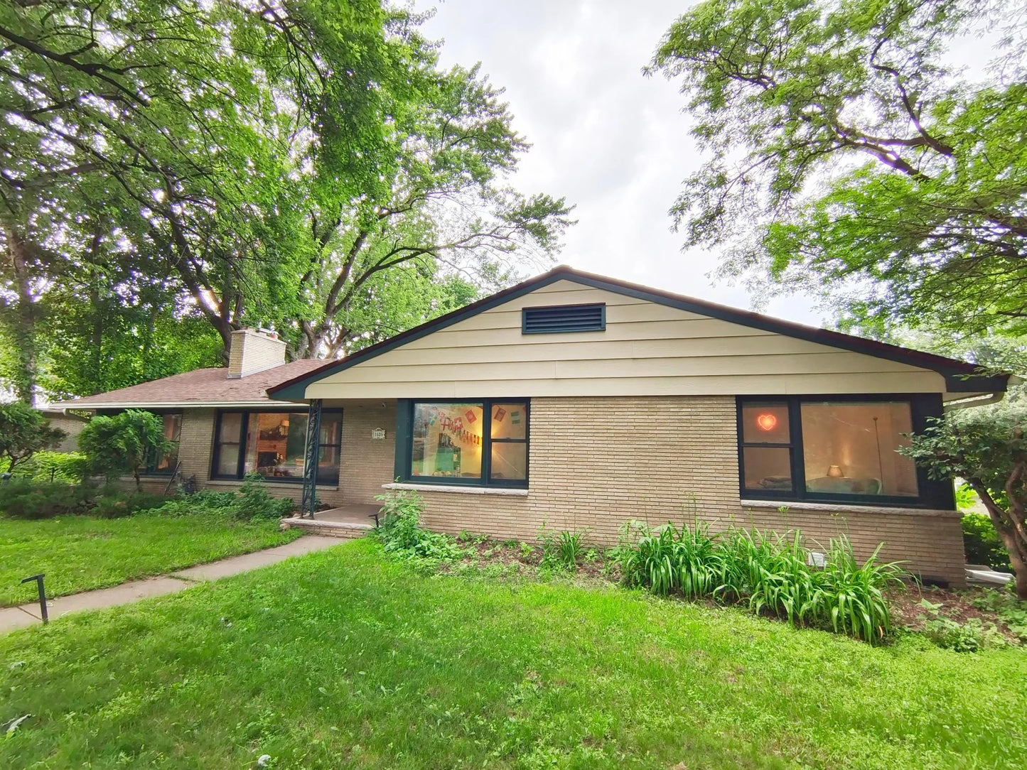 1535 Transit Avenue, Roseville, MN 55113
