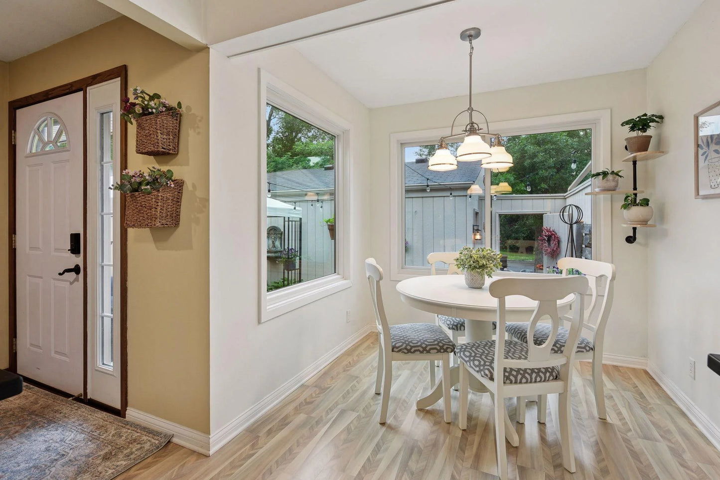1623 Black Oaks Place, Plymouth, MN 55447