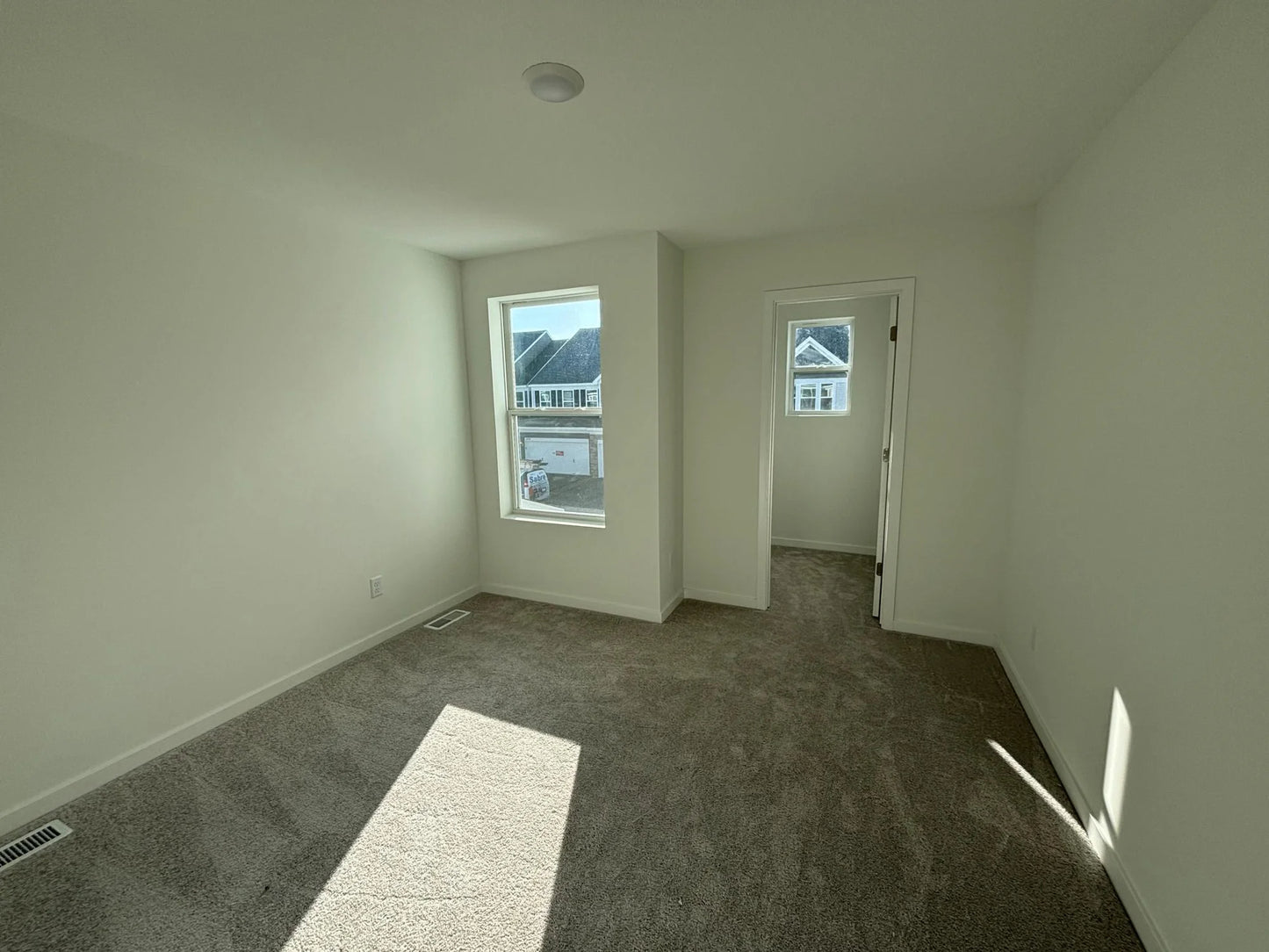 1719 Hauer Trail, Shakopee, MN 55379