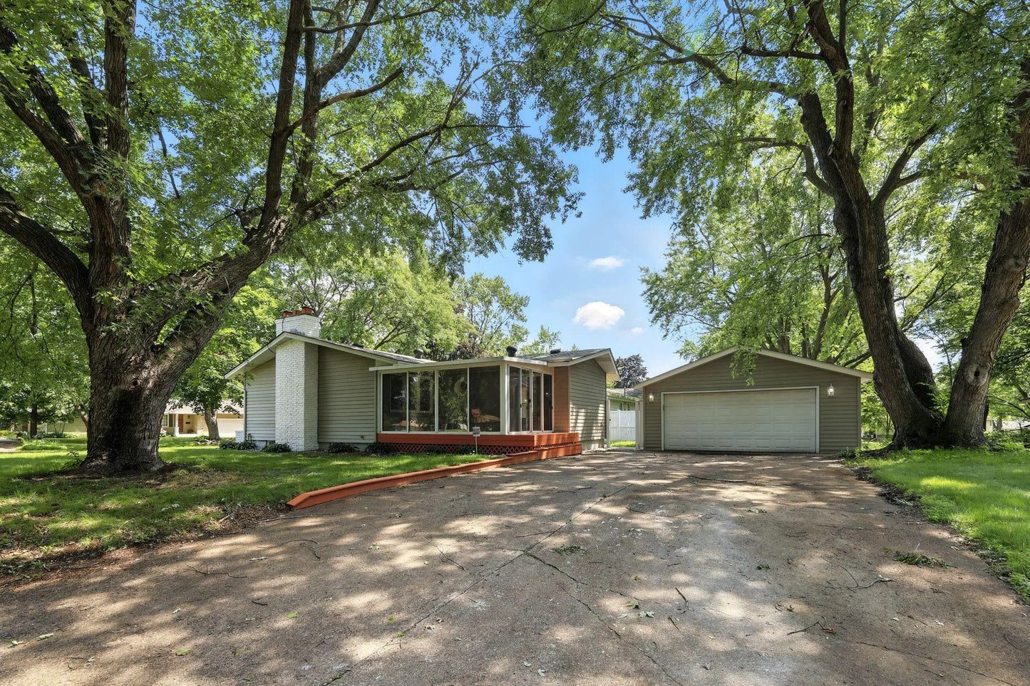 5261 Quebec Avenue, New Hope, MN 55428