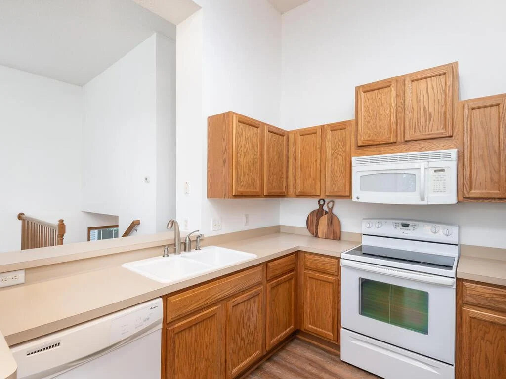 4892 Bluff Heights Trail, Prior Lake, MN 55372