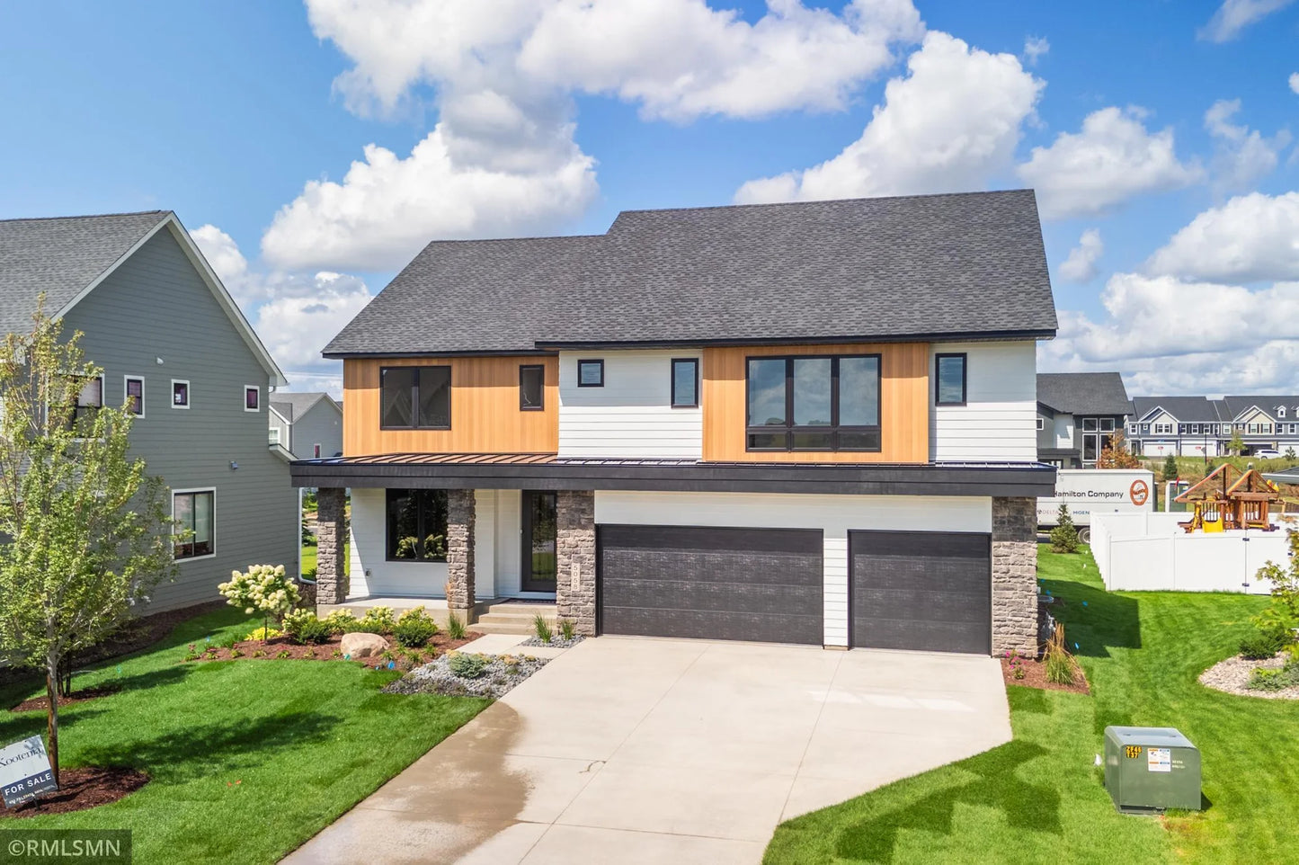 5058 Airlake Draw , Woodbury, MN 55129