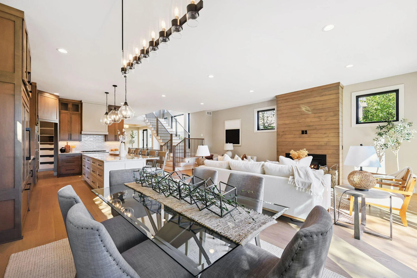 3061 Lake Shore Boulevard, Minnetonka, MN 55391