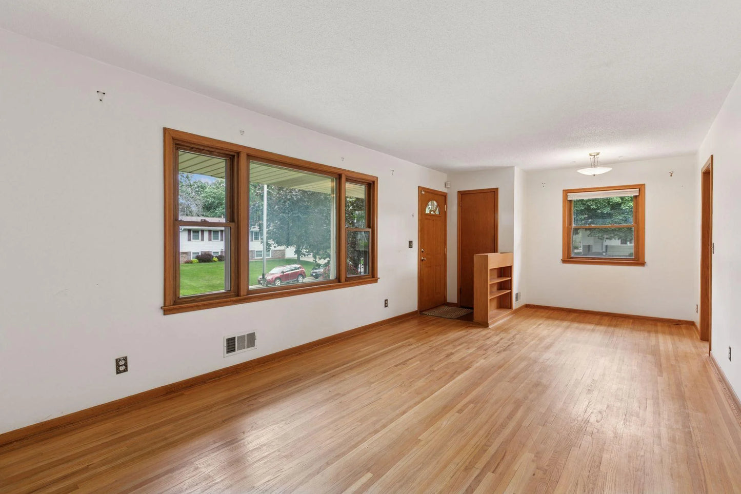 5001 108th Street, Bloomington, MN 55437