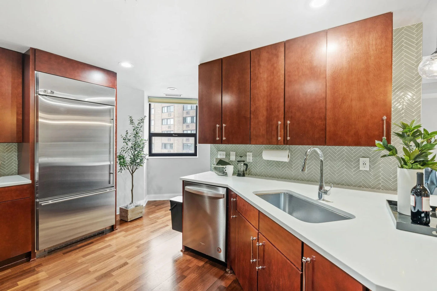 100 3rd Avenue, Minneapolis, MN 55401