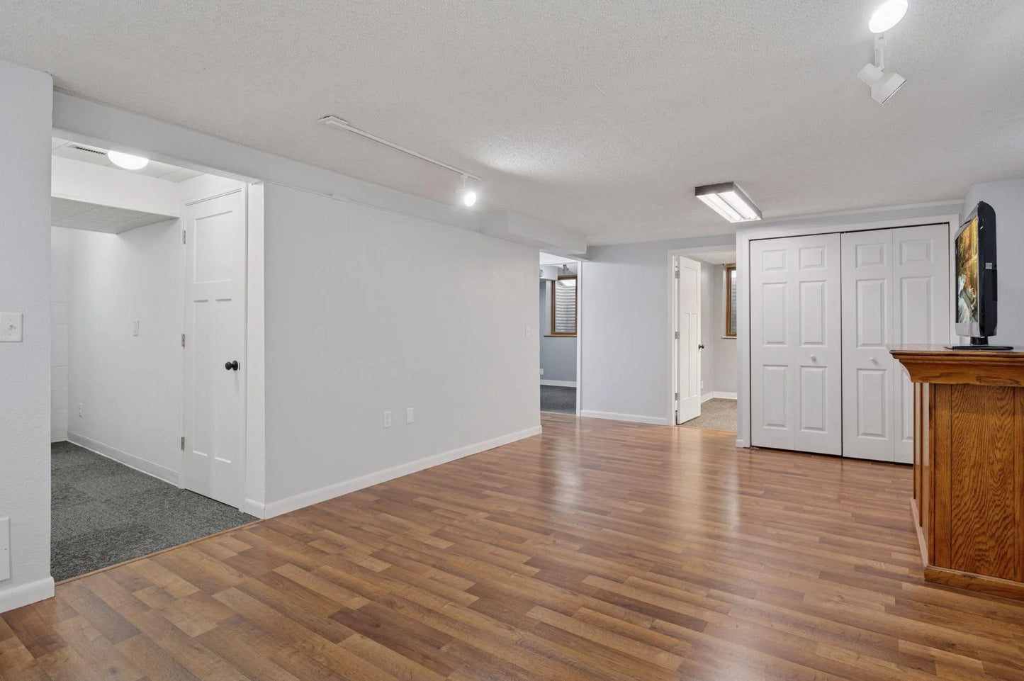 63 Langer Circle, West Saint Paul, MN 55118
