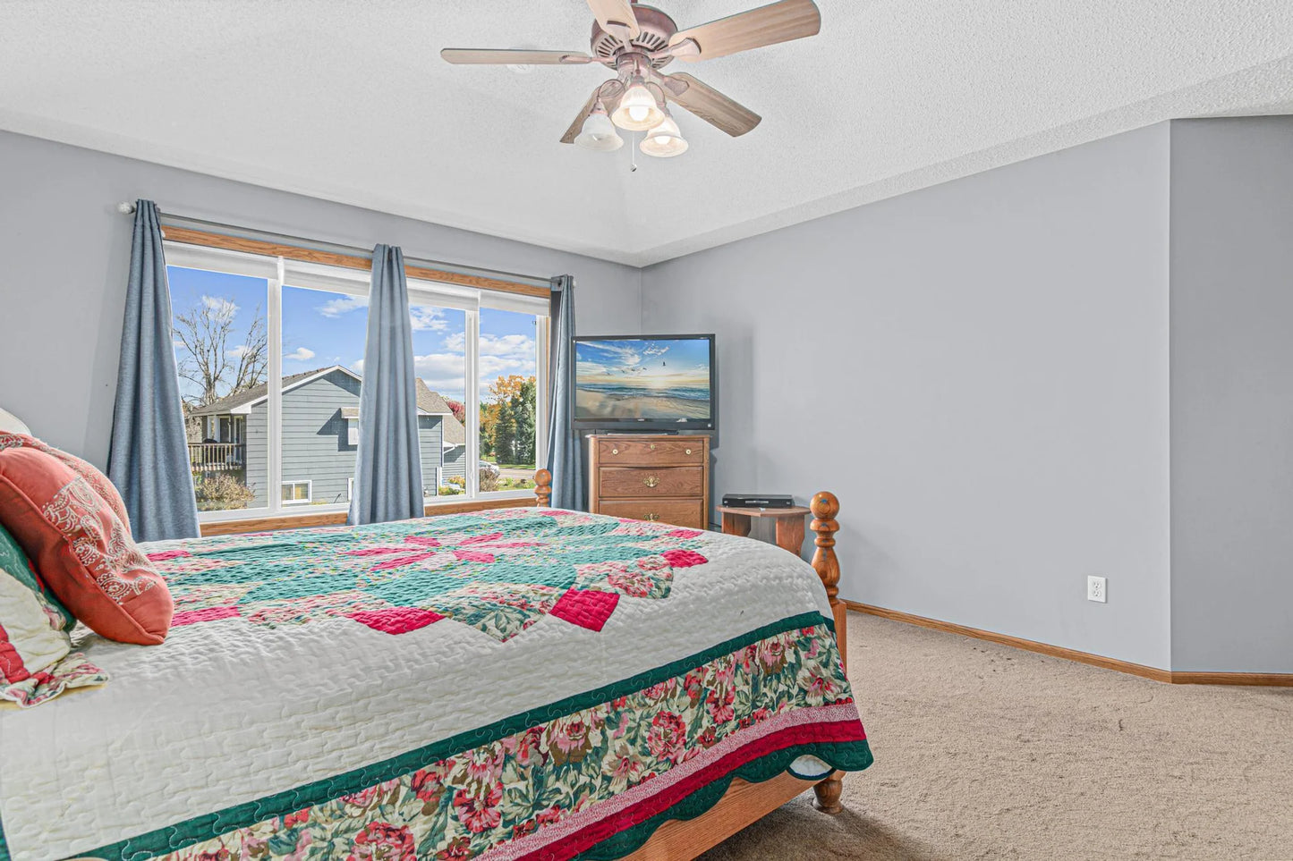 16450 Griffon Lane, Lakeville, MN 55044