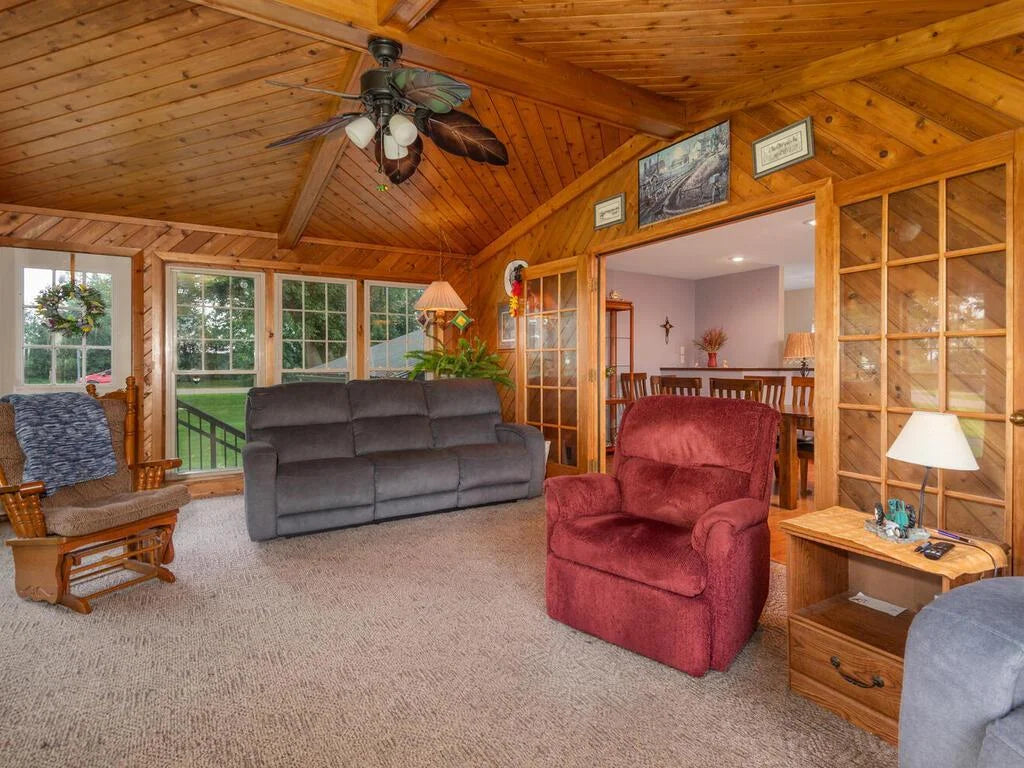 10460 County Road 50 , Cologne, MN 55322