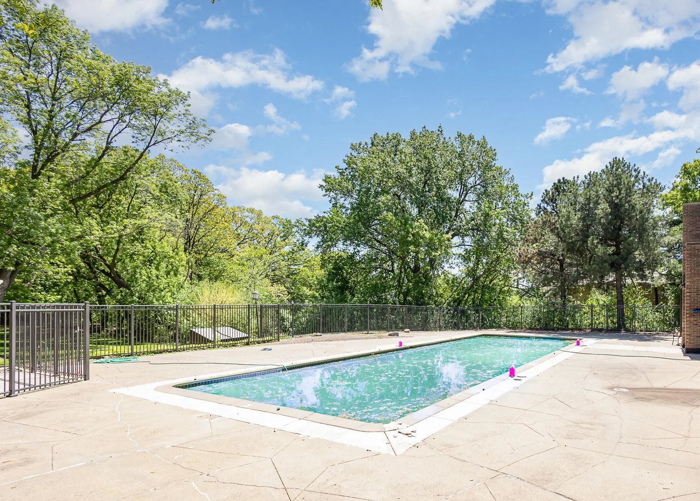 6085 Lincoln Drive, Edina, MN 55436