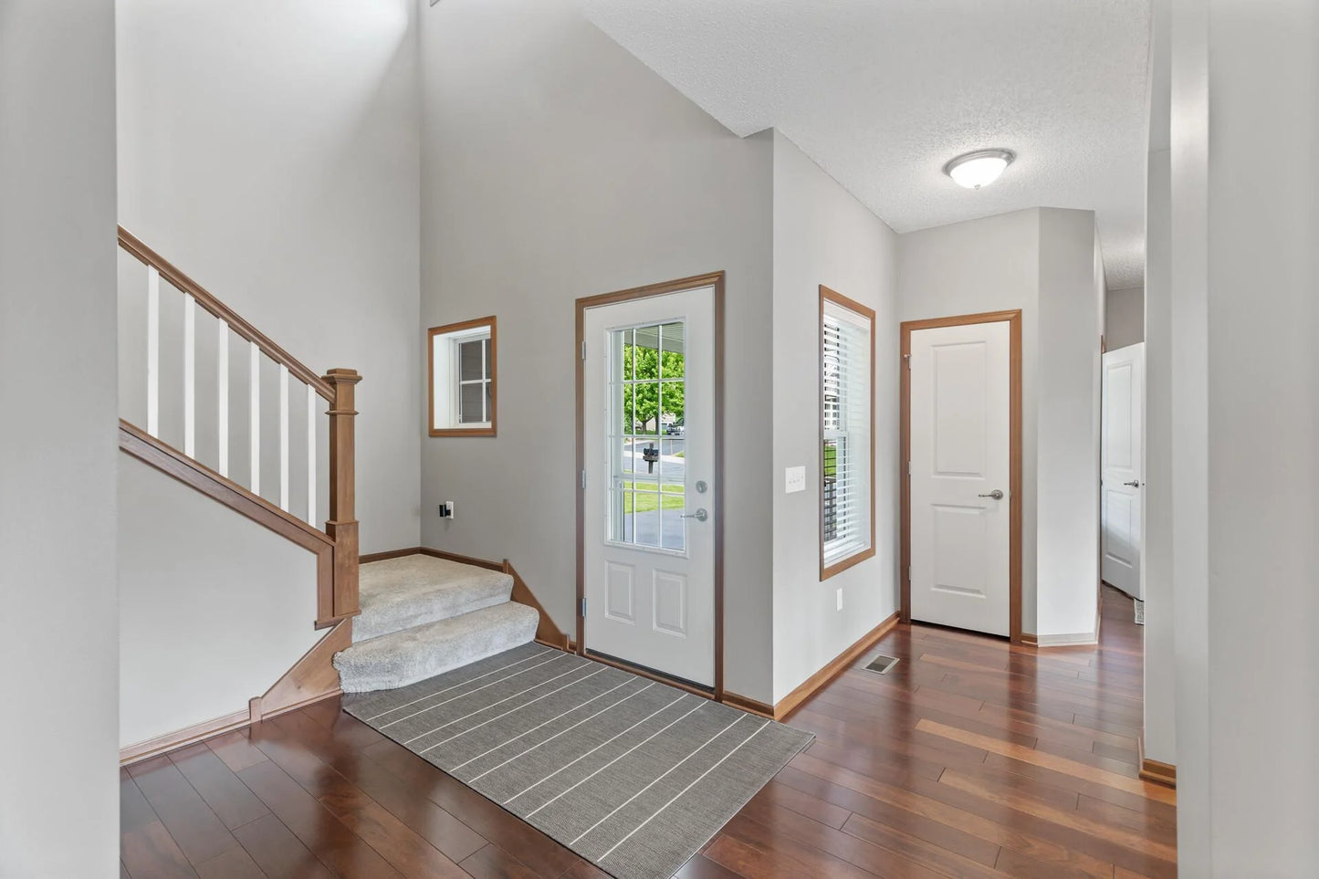 4231 Maple Hurst Drive, Rockford, MN 55373