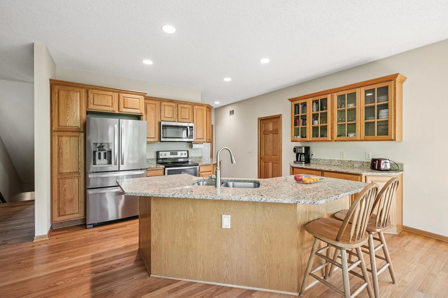 505 Chapel Court, Eagan, MN 55121