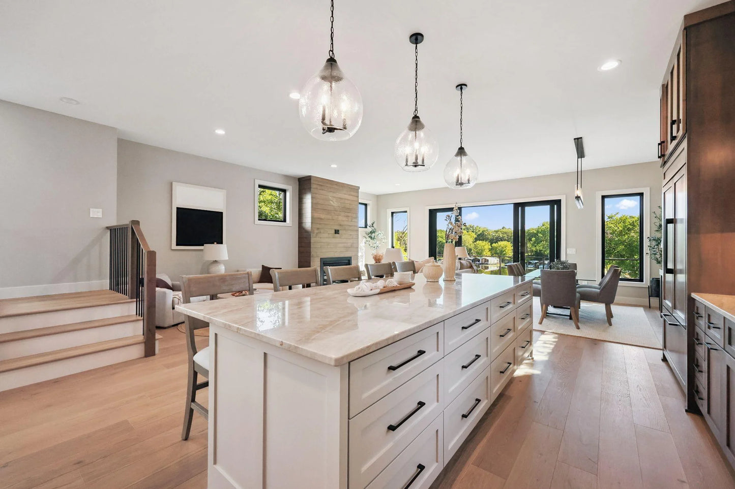 3061 Lake Shore Boulevard, Minnetonka, MN 55391