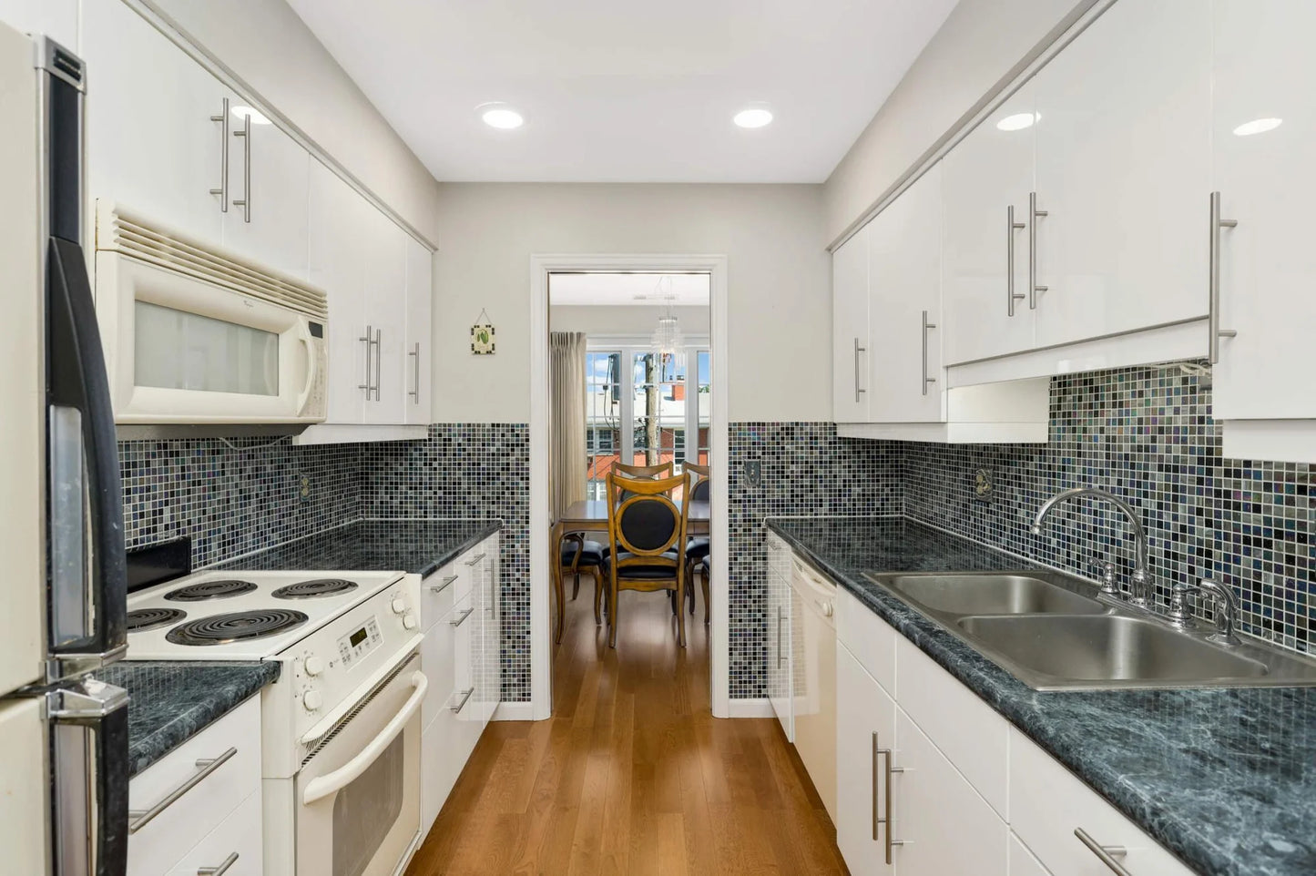 6300 Xerxes Avenue, Edina, MN 55423
