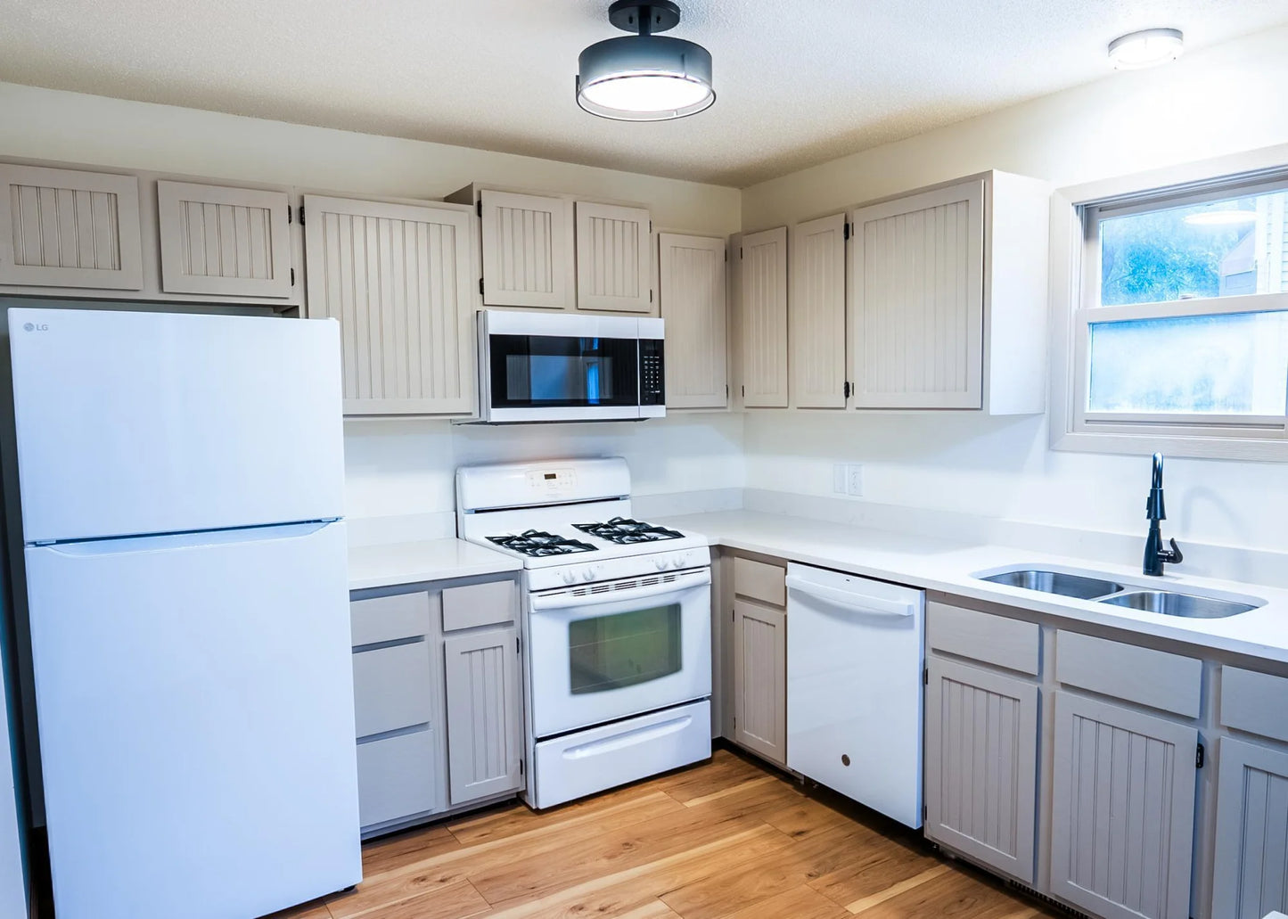 7019 110th Street Circle, Bloomington, MN 55438