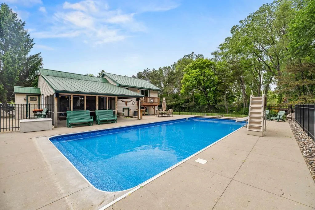 2511 Carver Avenue, Maplewood, MN 55119