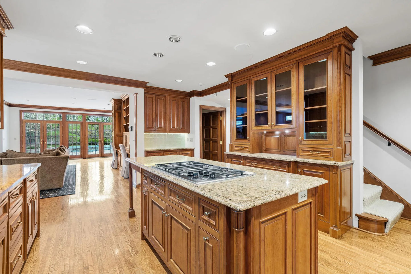 6321 Interlachen Boulevard, Edina, MN 55436