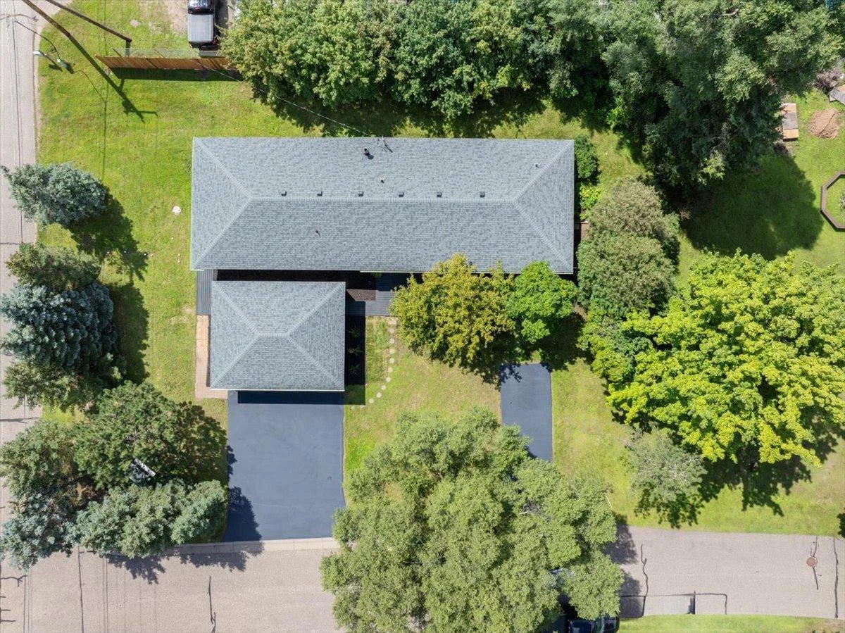 180 Saint Croix Trail, Lakeland, MN 55043