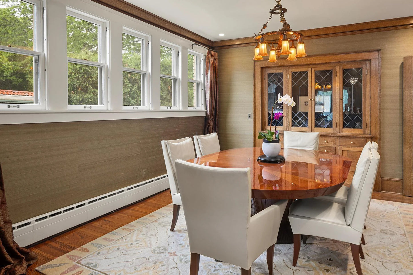 2554 Lake Of The Isles Parkway, Minneapolis, MN 55405