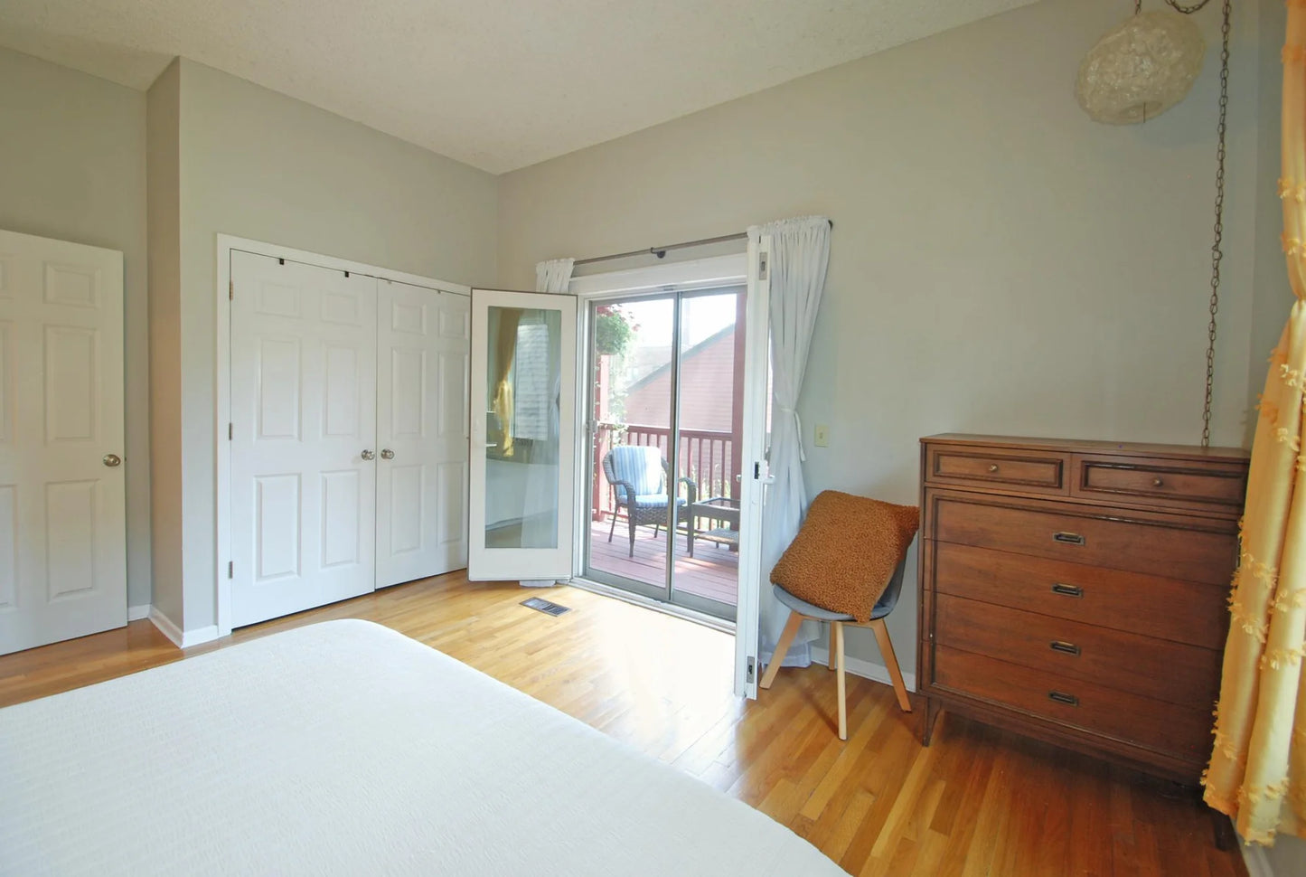 214 Mackubin Street, Saint Paul, MN 55102