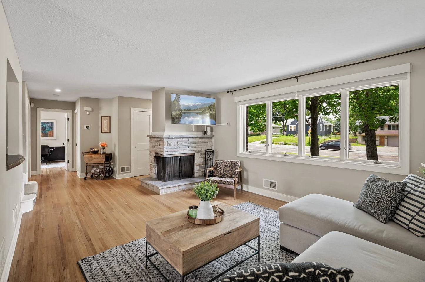6301 France Avenue, Edina, MN 55410