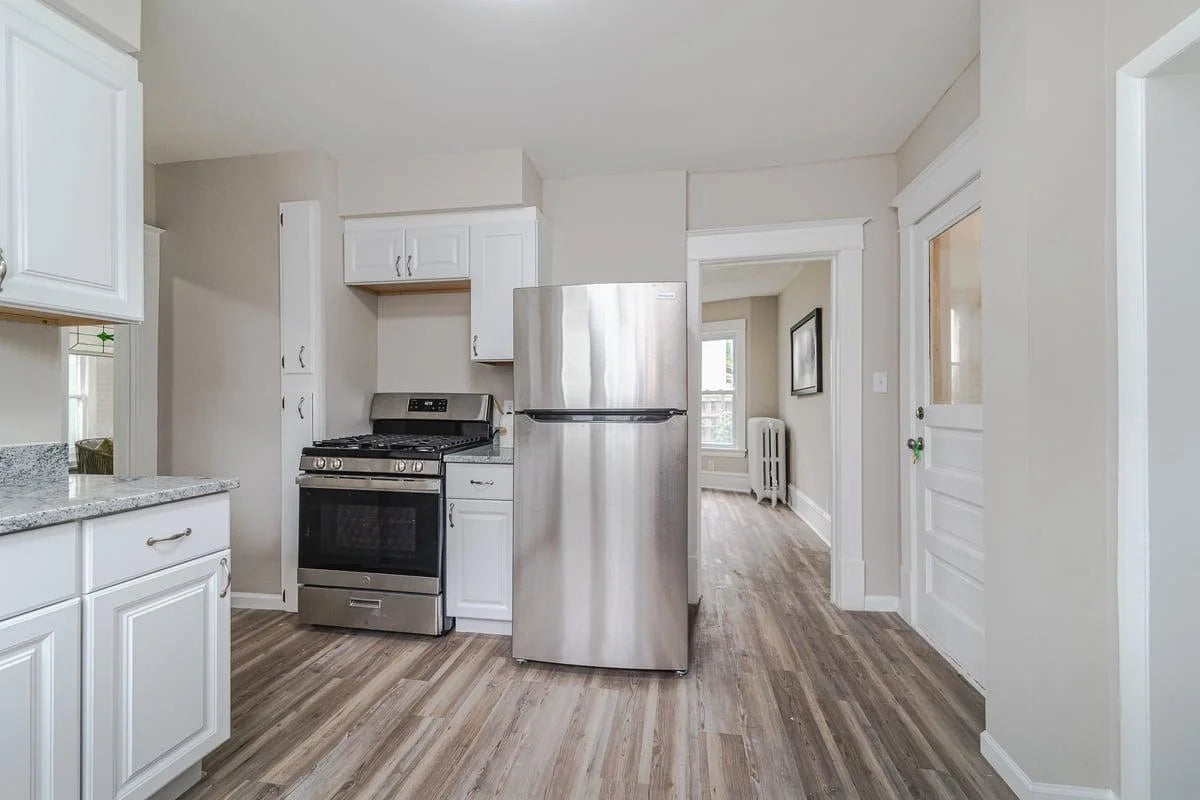 2156 Saint Anthony Avenue, Saint Paul, MN 55104
