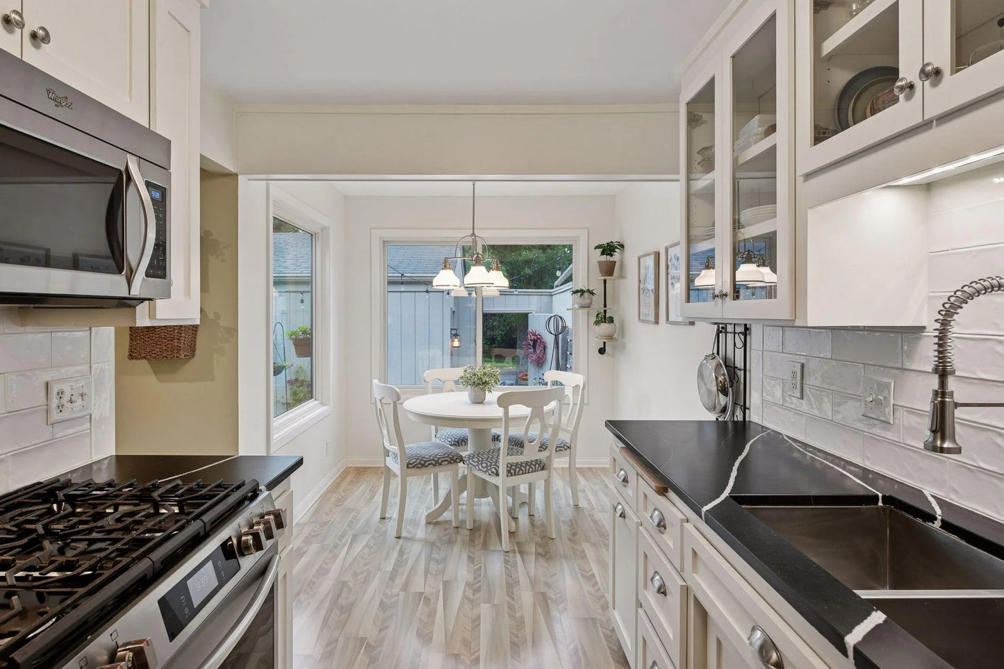 1623 Black Oaks Place, Plymouth, MN 55447