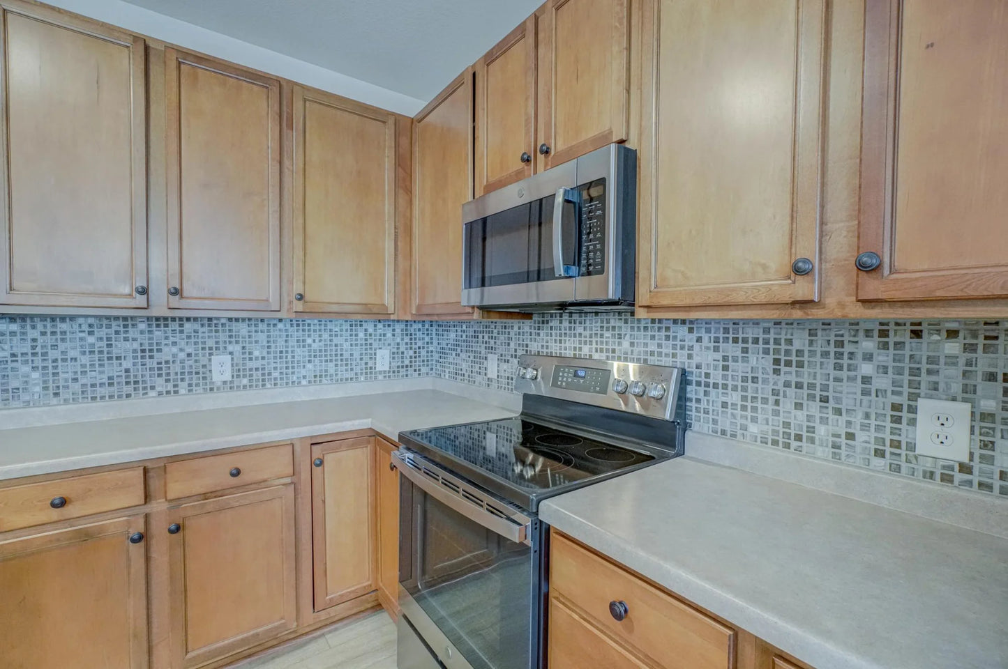 2550 38th Avenue, Saint Anthony, MN 55421