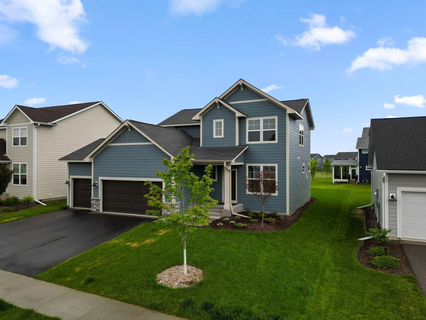 10191 Arrowwood Path, Woodbury, MN 55129