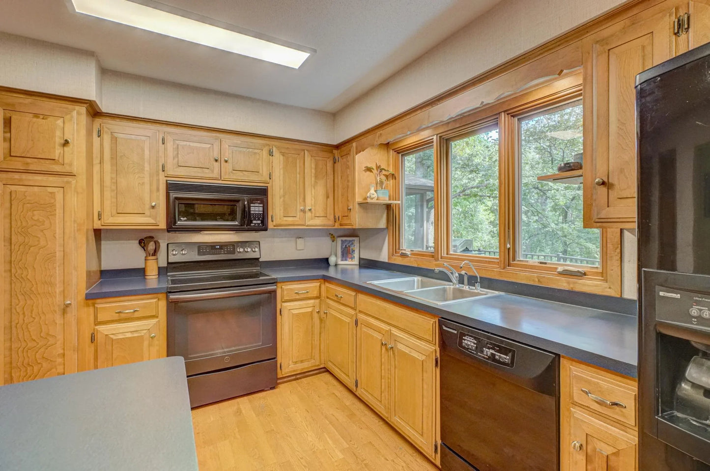 44 Deep Lake Road, North Oaks, MN 55127