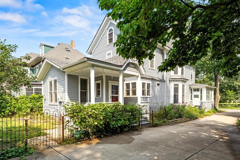 520 Holly Avenue, Saint Paul, MN 55102