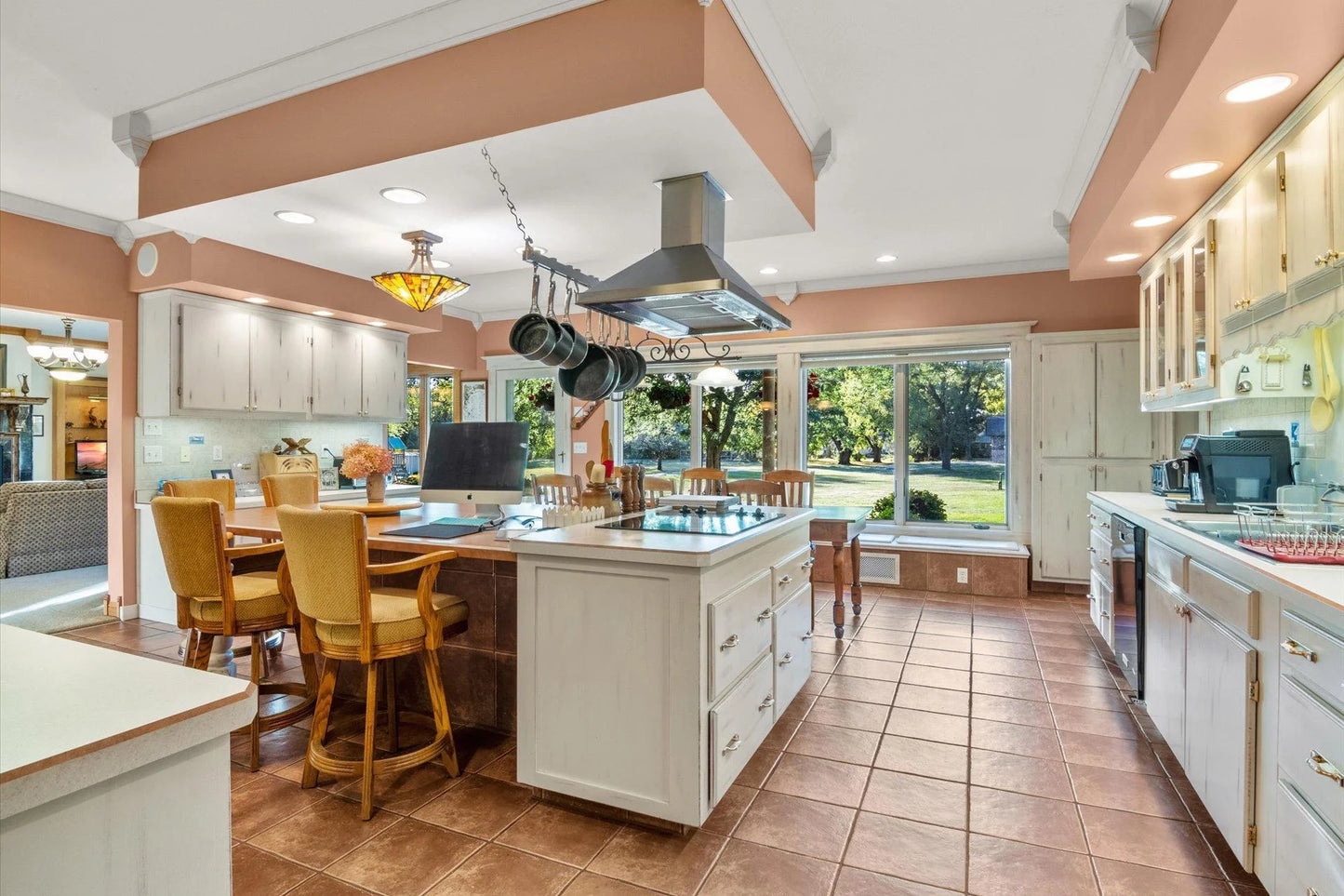 4151 Rice Street, Shoreview, MN 55126