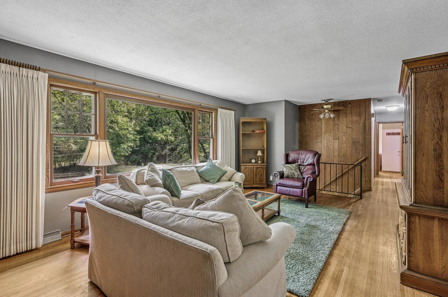 109 Cimarron Court, Apple Valley, MN 55124