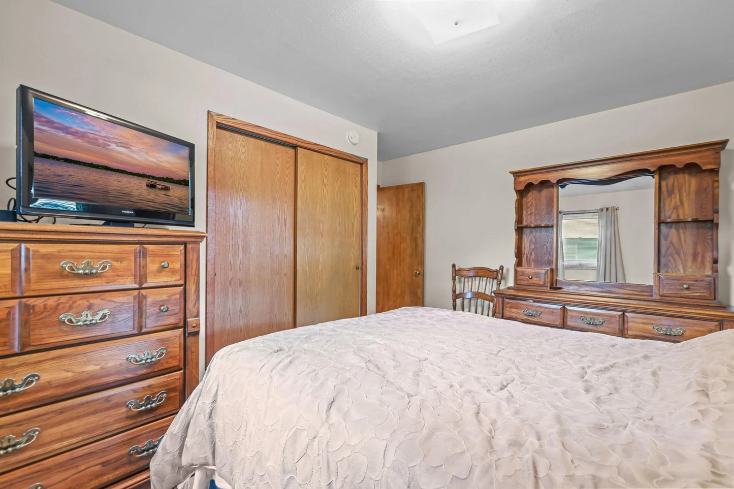 5913 Zenith Avenue, Brooklyn Center, MN 55429