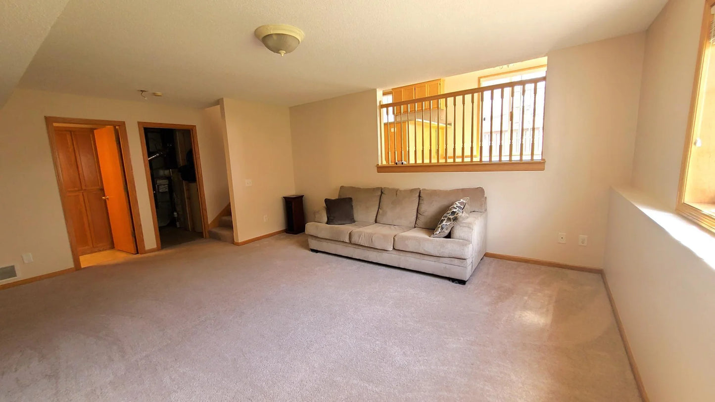 44 Willow Way, Farmington, MN 55024