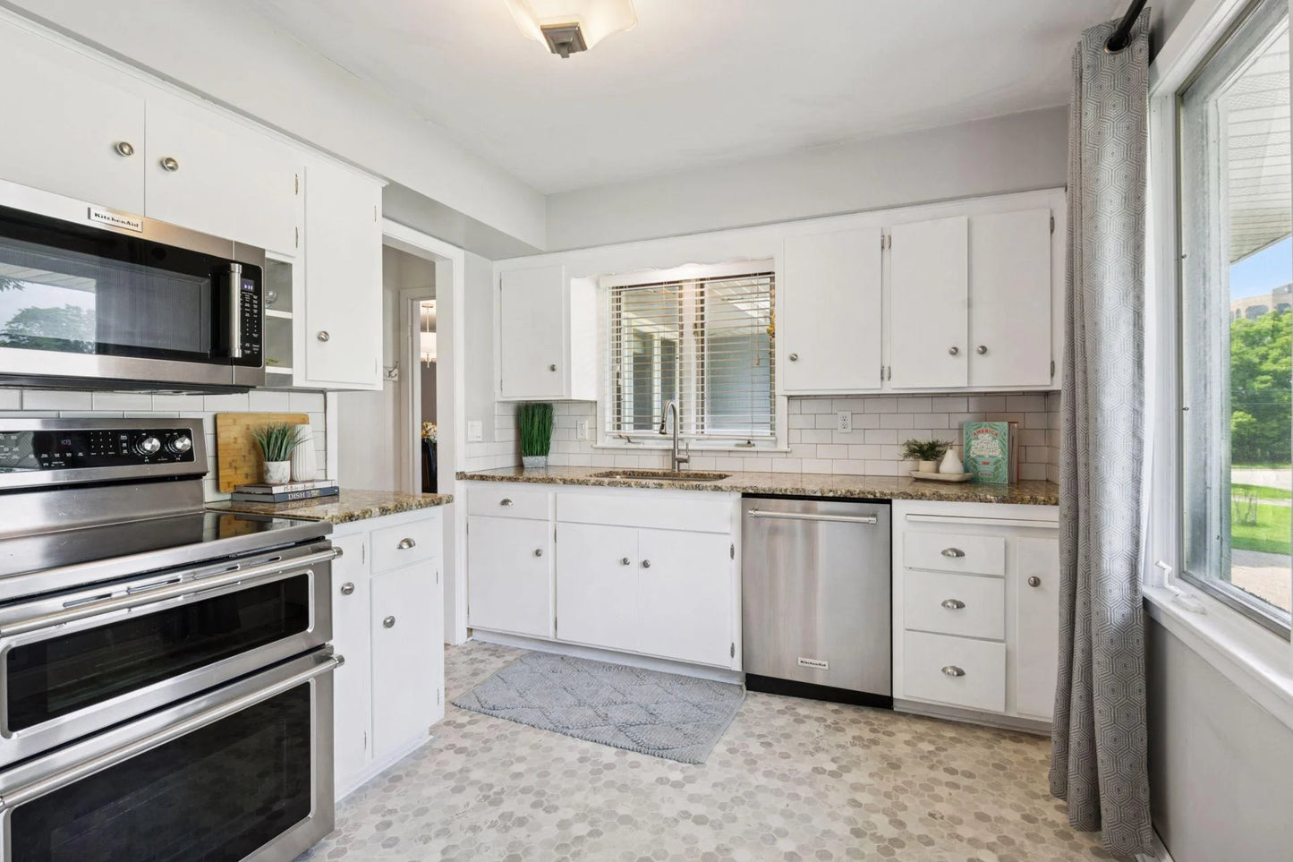4917 Lantana Lane, Edina, MN 55435