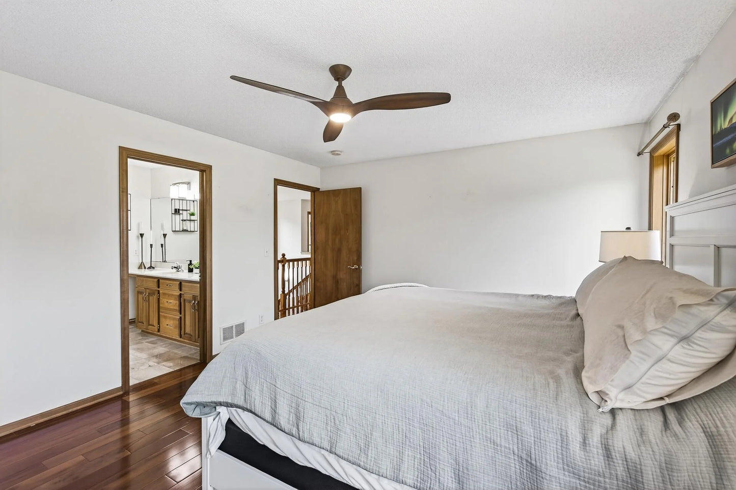 2545 Hillwood Drive, Maplewood, MN 55119