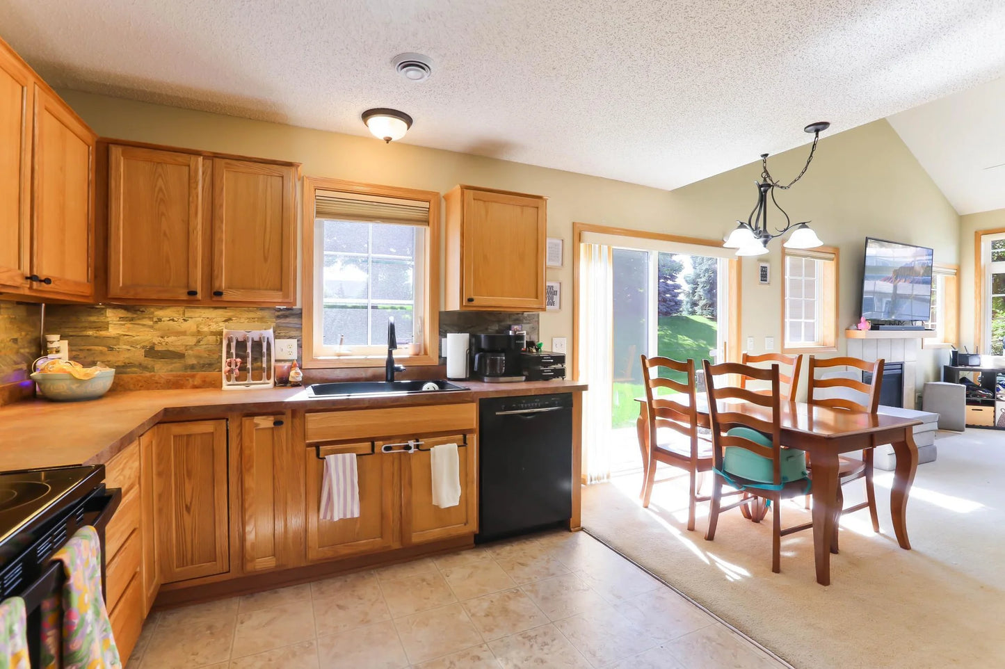 16424 Elm Creek Lane, Lakeville, MN 55044